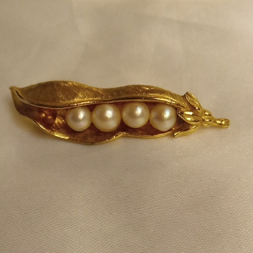 Gold Tone and Pearl Brooch